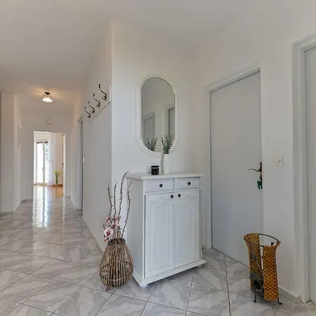 Apartment In 42463
