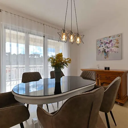 In 42463 Apartment