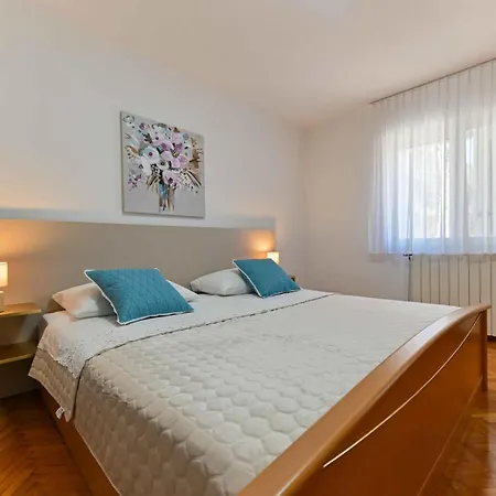 In 42463 Apartment Trogir
